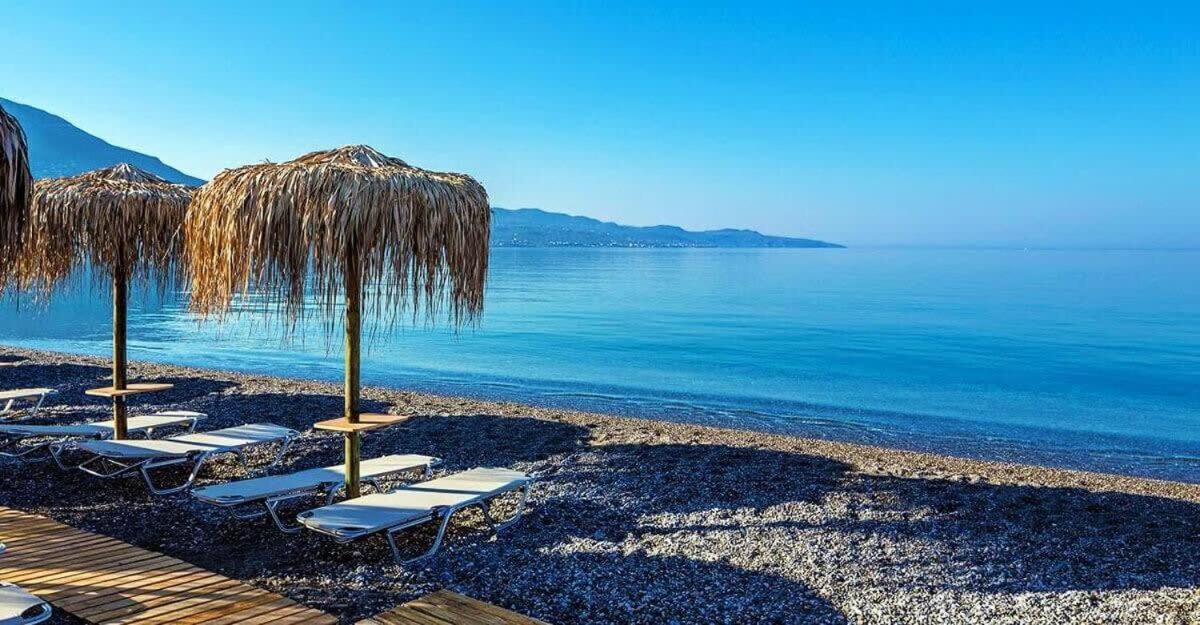 Navarinou Summer Nest - Seabliss Getaway Villa Kalamata Exteriör bild